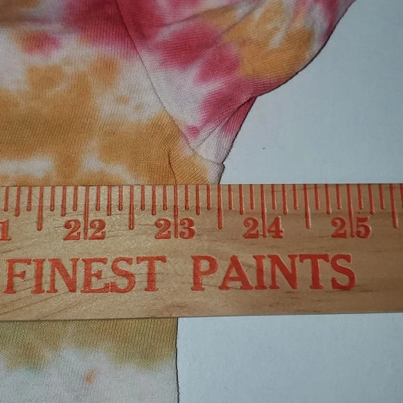 CRAYON LONG SLEEVE CROP TOPGRAPHIC PRINTCREW NECK - Picture 10 of 11